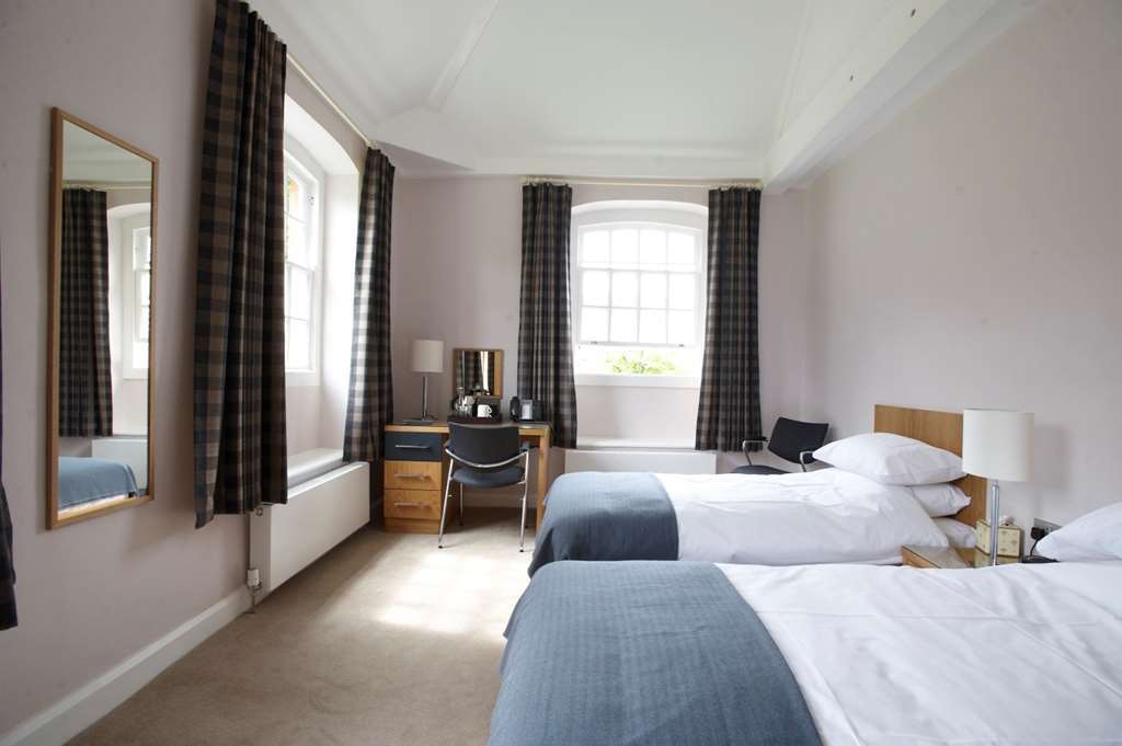 Chicheley Hall Hotel Kamer foto