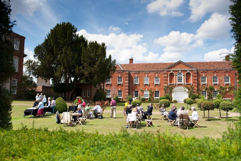 Chicheley Hall Hotel Buitenkant foto